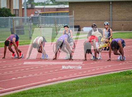 Thumbnail 1 in UIL 6A Track & Field District Prelims (100M) photogallery.