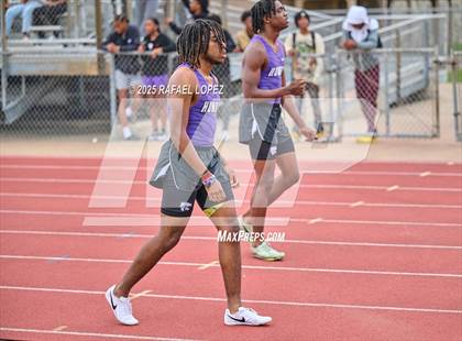 Thumbnail 2 in UIL 6A Track & Field District Prelims (100M) photogallery.