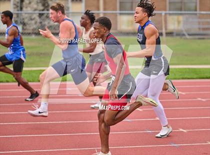 Thumbnail 1 in UIL 6A Track & Field District Prelims (100M) photogallery.