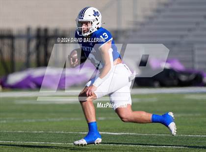 Thumbnail 2 in Jacksboro vs Gunter (UIL Football 3A Division II Regional Semifinal)  photogallery.