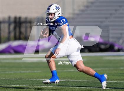 Thumbnail 1 in Jacksboro vs Gunter (UIL Football 3A Division II Regional Semifinal)  photogallery.