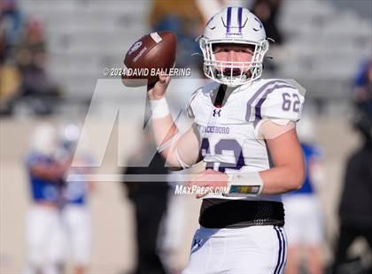 Thumbnail 3 in Jacksboro vs Gunter (UIL Football 3A Division II Regional Semifinal)  photogallery.