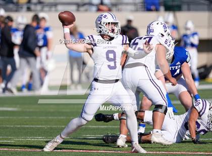 Thumbnail 2 in Jacksboro vs Gunter (UIL Football 3A Division II Regional Semifinal)  photogallery.