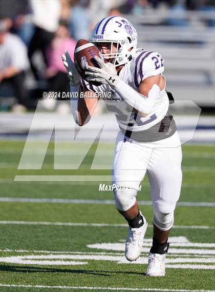 Thumbnail 1 in Jacksboro vs Gunter (UIL Football 3A Division II Regional Semifinal)  photogallery.
