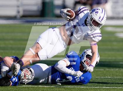 Thumbnail 1 in Jacksboro vs Gunter (UIL Football 3A Division II Regional Semifinal)  photogallery.
