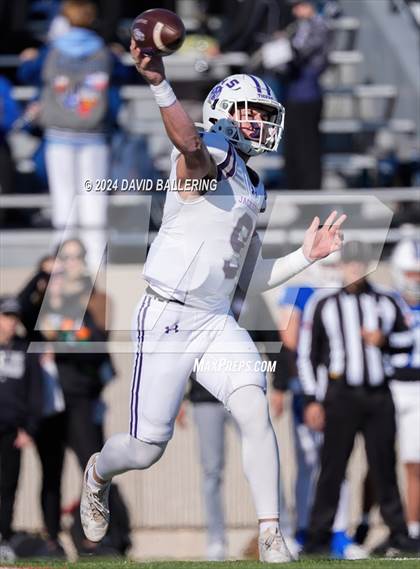 Thumbnail 2 in Jacksboro vs Gunter (UIL Football 3A Division II Regional Semifinal)  photogallery.