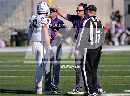 Thumbnail 2 in Jacksboro vs Gunter (UIL Football 3A Division II Regional Semifinal)  photogallery.