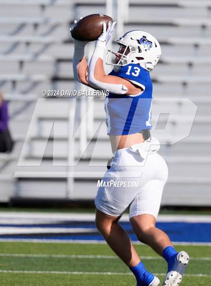 Thumbnail 1 in Jacksboro vs Gunter (UIL Football 3A Division II Regional Semifinal)  photogallery.