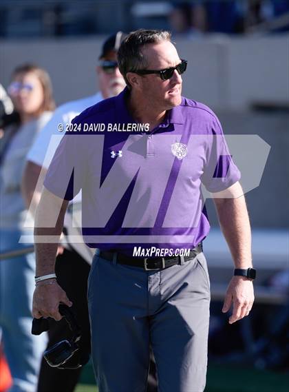 Thumbnail 1 in Jacksboro vs Gunter (UIL Football 3A Division II Regional Semifinal)  photogallery.
