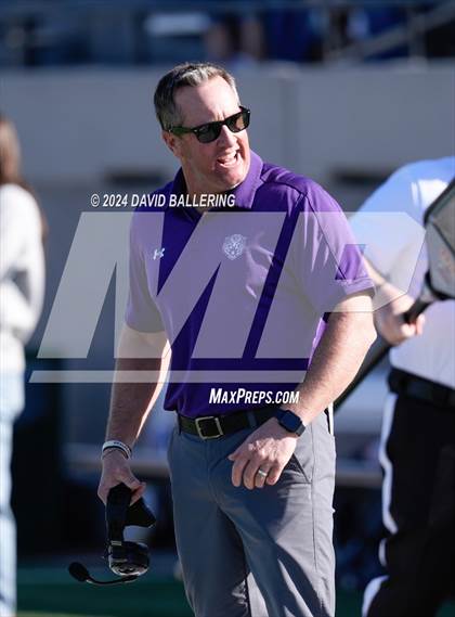 Thumbnail 3 in Jacksboro vs Gunter (UIL Football 3A Division II Regional Semifinal)  photogallery.