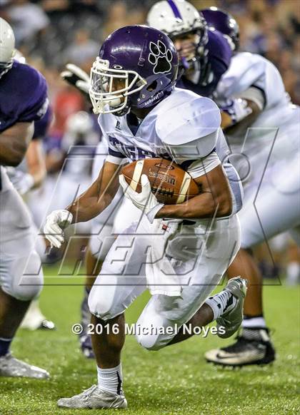 Thumbnail 3 in Pickerington Central @ Elder (Crosstown Showdown) photogallery.