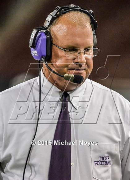 Thumbnail 2 in Pickerington Central @ Elder (Crosstown Showdown) photogallery.