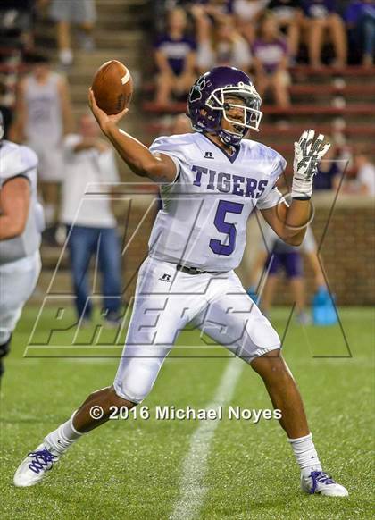 Thumbnail 2 in Pickerington Central @ Elder (Crosstown Showdown) photogallery.
