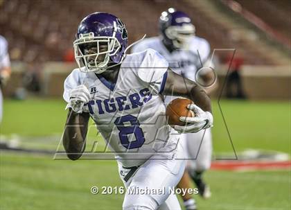 Thumbnail 2 in Pickerington Central @ Elder (Crosstown Showdown) photogallery.