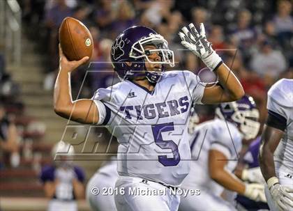 Thumbnail 2 in Pickerington Central @ Elder (Crosstown Showdown) photogallery.
