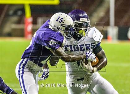 Thumbnail 1 in Pickerington Central @ Elder (Crosstown Showdown) photogallery.