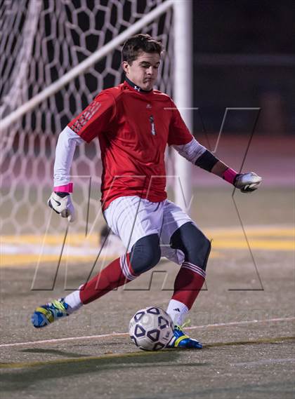 Thumbnail 1 in Hand vs.  Joel Barlow (CIAC Class L Semifinal) photogallery.