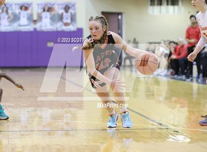 Thumbnail 1 in Amanda-Clearcreek vs Worthington Christian (OHSAA D3 District Semifinal) photogallery.