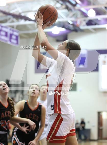Thumbnail 1 in Amanda-Clearcreek vs Worthington Christian (OHSAA D3 District Semifinal) photogallery.