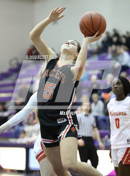 Thumbnail 2 in Amanda-Clearcreek vs Worthington Christian (OHSAA D3 District Semifinal) photogallery.