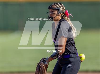Thumbnail 2 in Bellevue East @ Millard South photogallery.