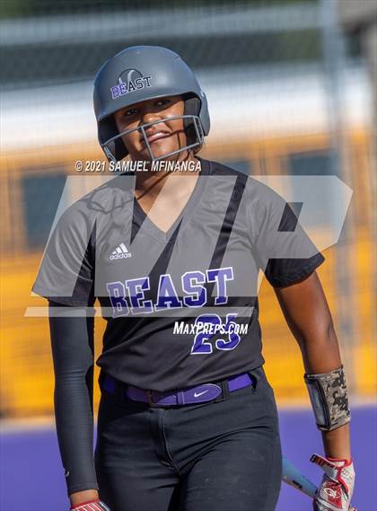 Thumbnail 1 in Bellevue East @ Millard South photogallery.