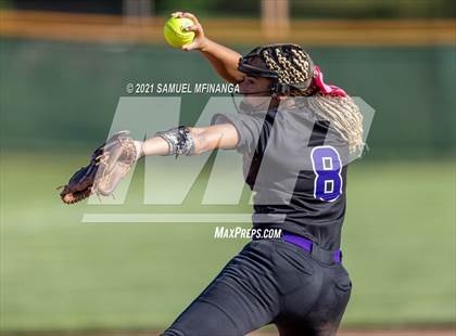 Thumbnail 1 in Bellevue East @ Millard South photogallery.