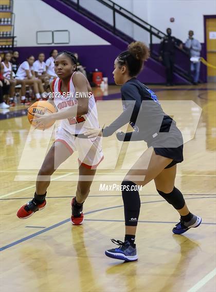 Thumbnail 2 in Woodward Academy vs Mount Paran Christian (J-4 MLK Holiday Classic) photogallery.