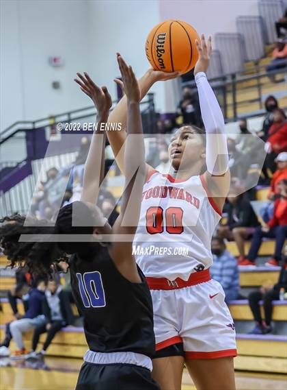 Thumbnail 2 in Woodward Academy vs Mount Paran Christian (J-4 MLK Holiday Classic) photogallery.