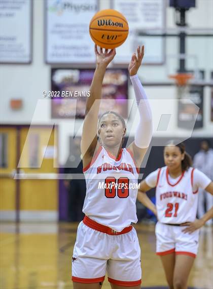 Thumbnail 3 in Woodward Academy vs Mount Paran Christian (J-4 MLK Holiday Classic) photogallery.