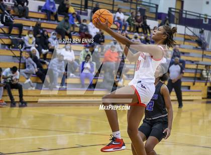 Thumbnail 3 in Woodward Academy vs Mount Paran Christian (J-4 MLK Holiday Classic) photogallery.