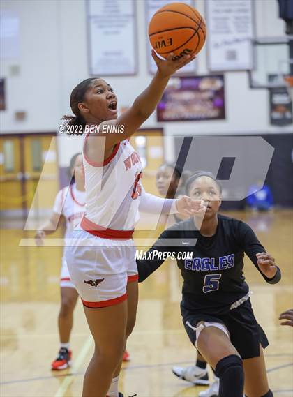 Thumbnail 1 in Woodward Academy vs Mount Paran Christian (J-4 MLK Holiday Classic) photogallery.