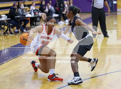 Thumbnail 2 in Woodward Academy vs Mount Paran Christian (J-4 MLK Holiday Classic) photogallery.