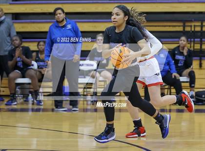 Thumbnail 3 in Woodward Academy vs Mount Paran Christian (J-4 MLK Holiday Classic) photogallery.