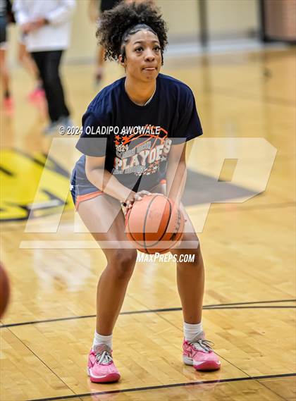 Thumbnail 1 in McKinney North vs. Whitehouse (UIL 5A Region II Area) photogallery.