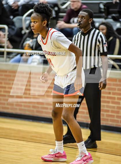 Thumbnail 3 in McKinney North vs. Whitehouse (UIL 5A Region II Area) photogallery.