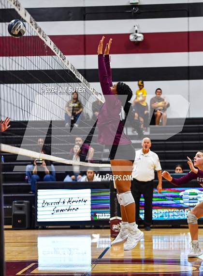 Thumbnail 1 in Bastrop vs Crockett (Austin) photogallery.