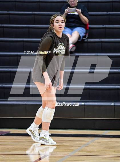 Thumbnail 1 in Bastrop vs Crockett (Austin) photogallery.