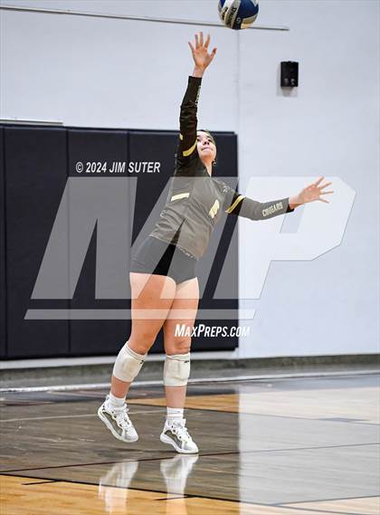 Thumbnail 1 in Bastrop vs Crockett (Austin) photogallery.