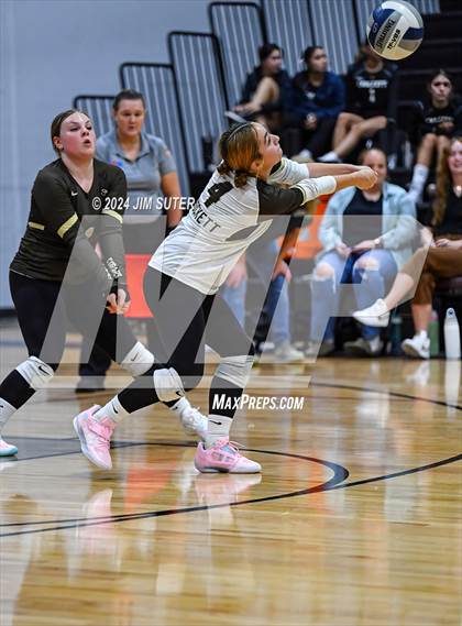 Thumbnail 1 in Bastrop vs Crockett (Austin) photogallery.