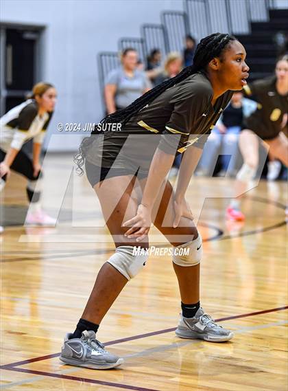 Thumbnail 1 in Bastrop vs Crockett (Austin) photogallery.