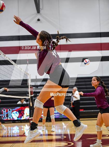 Thumbnail 1 in Bastrop vs Crockett (Austin) photogallery.
