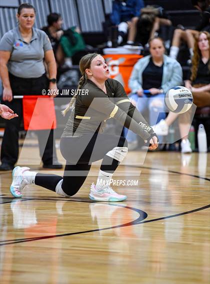 Thumbnail 2 in Bastrop vs Crockett (Austin) photogallery.