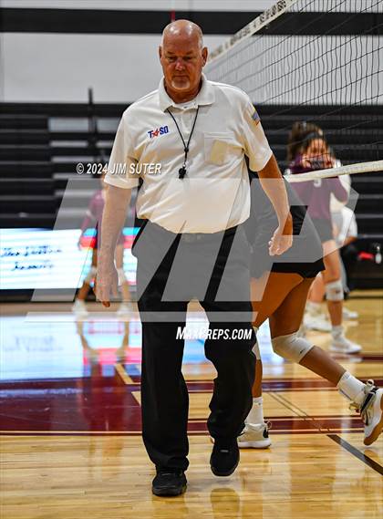 Thumbnail 1 in Bastrop vs Crockett (Austin) photogallery.