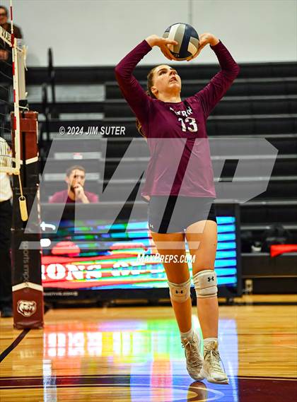 Thumbnail 1 in Bastrop vs Crockett (Austin) photogallery.