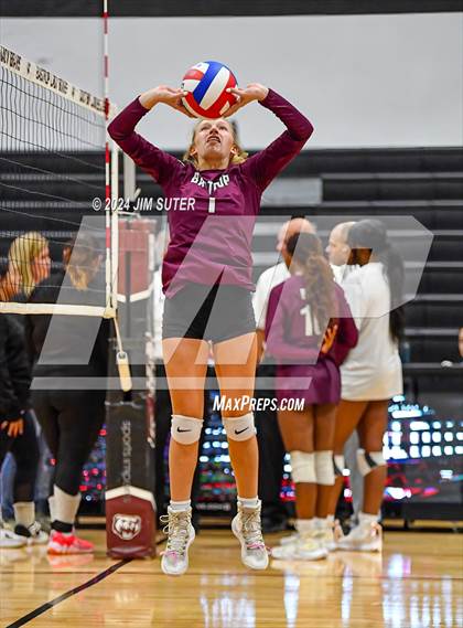 Thumbnail 1 in Bastrop vs Crockett (Austin) photogallery.