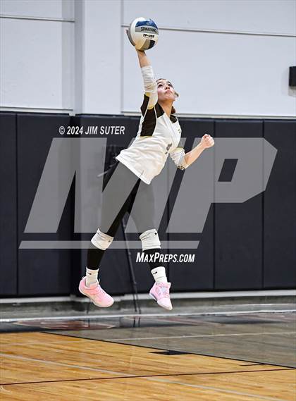 Thumbnail 3 in Bastrop vs Crockett (Austin) photogallery.