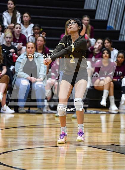 Thumbnail 1 in Bastrop vs Crockett (Austin) photogallery.