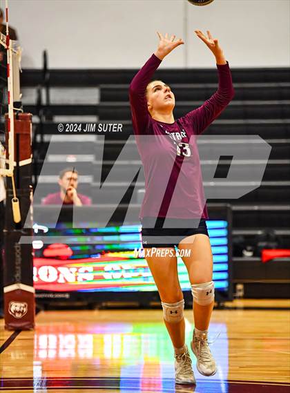 Thumbnail 3 in Bastrop vs Crockett (Austin) photogallery.