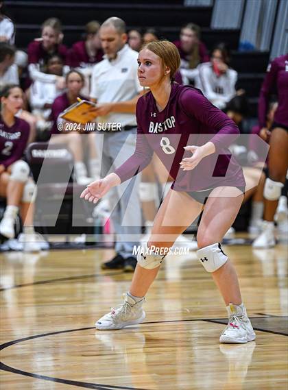 Thumbnail 1 in Bastrop vs Crockett (Austin) photogallery.